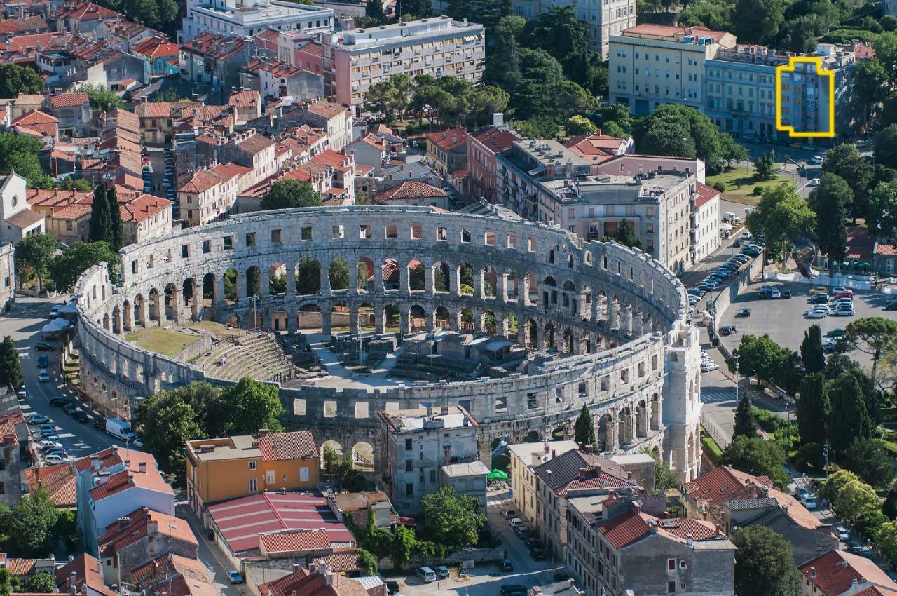 Place To Be - Center Apartment Pula Exterior photo